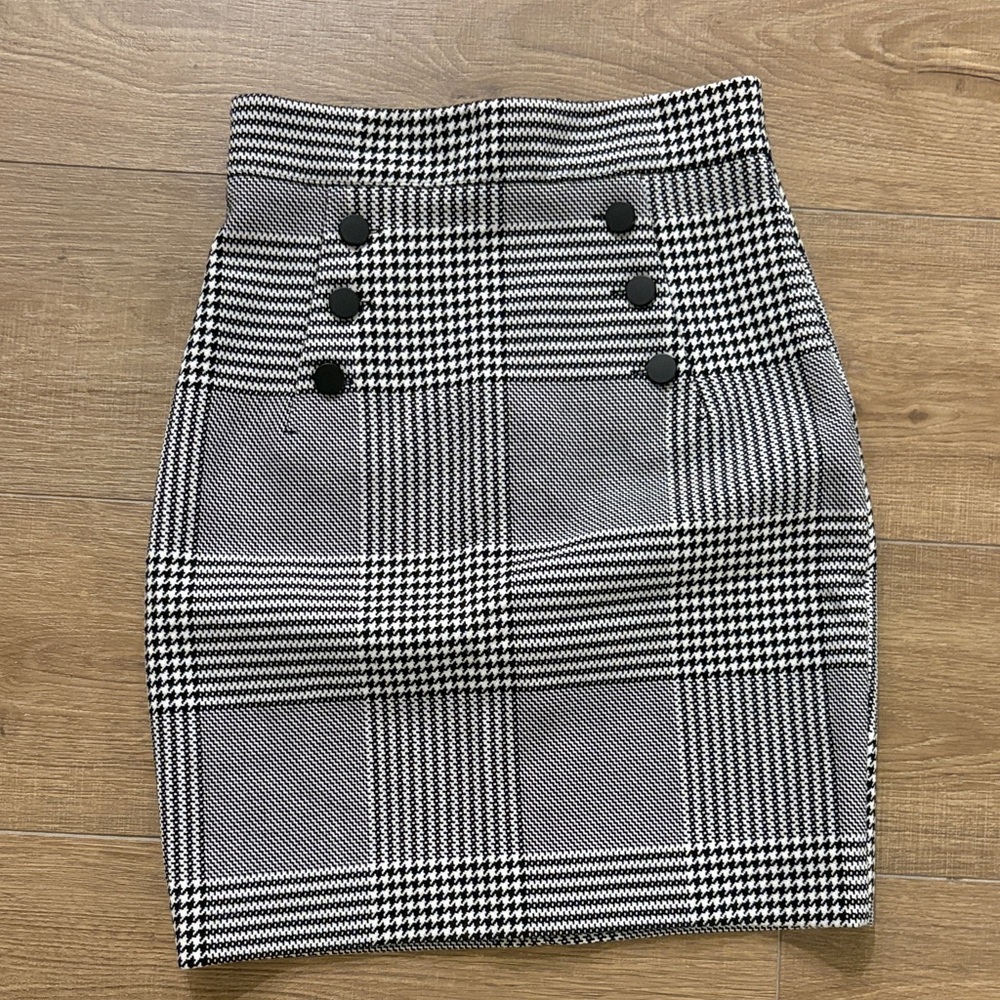 H&M Black and White Checkered Pencil Skirt